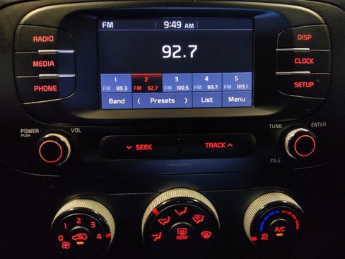Used 2019 Kia Soul FWD image 25