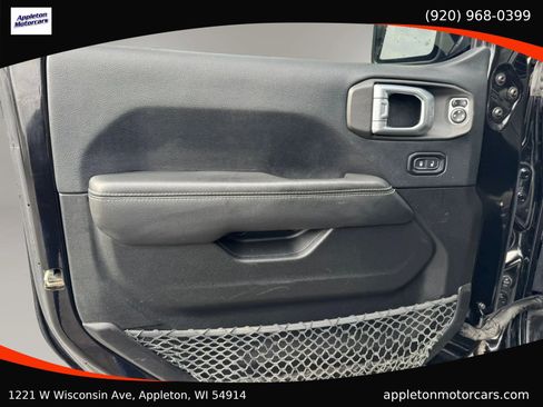 Used 2019 Jeep Wrangler Unlimited Sahara w/ Safety Group image 23