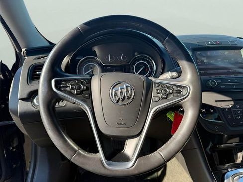 Used 2017 Buick Regal Sport Touring image 12