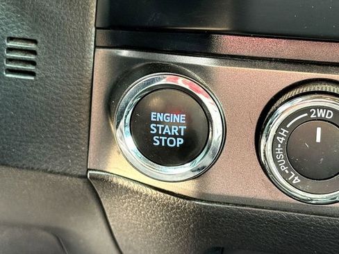 Used 2023 Toyota Tacoma TRD Off-Road image 17