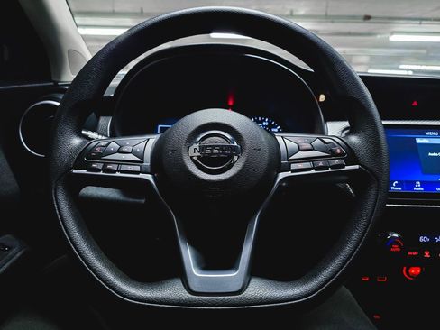 Used 2021 Nissan Kicks SV FWD image 23