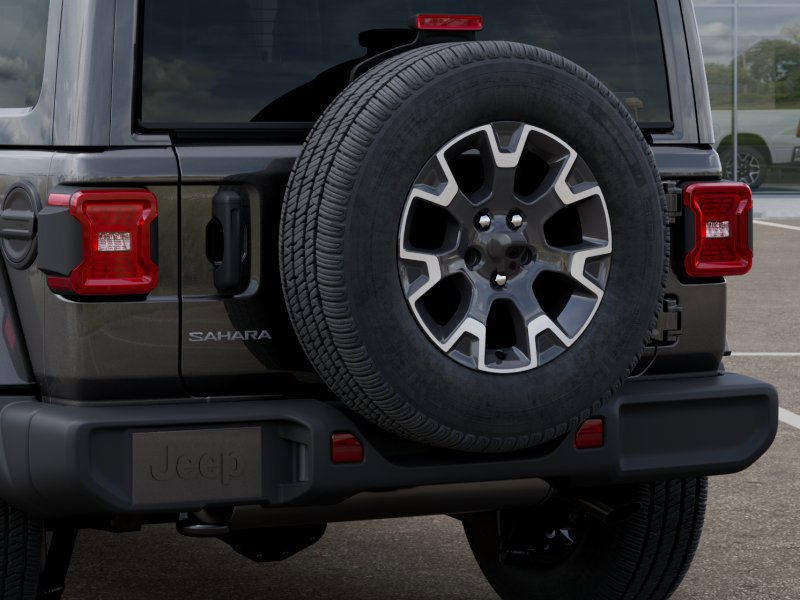 New 2026 Jeep Wrangler Unlimited Sahara w/ Technology Group AWD/4WD image 13