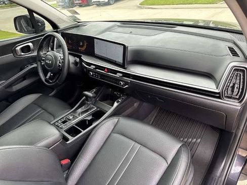 Used 2025 Kia Sorento EX w/ Panoramic Sunroof Package FWD image 14
