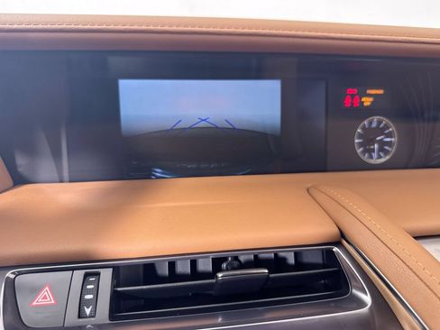 Used 2018 Lexus LC 500 Coupe w/ Touring Package RWD image 17