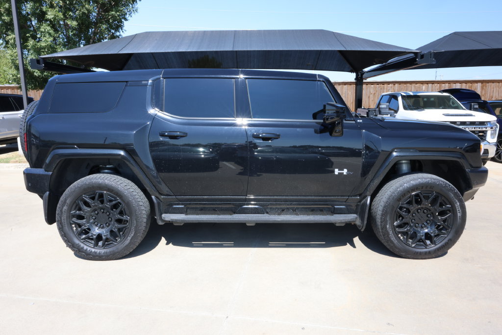 Used 2024 GMC Hummer EV 2X w/ LPO, Illumination Package AWD/4WD image 4