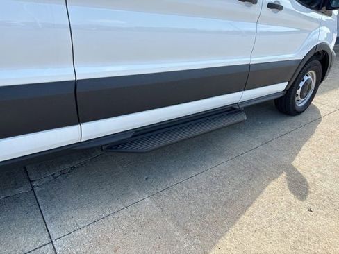 New 2026 Ford Transit 250 148 Medium Roof RWD image 9