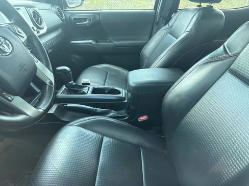 Used 2019 Toyota Tacoma TRD Pro AWD/4WD image 12