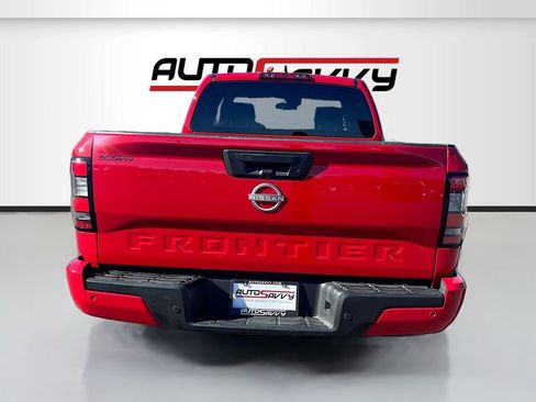 Used 2024 Nissan Frontier SV w/ Technology Package RWD image 6