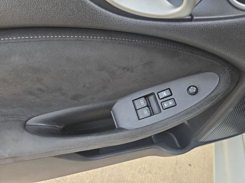 Used 2016 Nissan 370Z Touring image 6