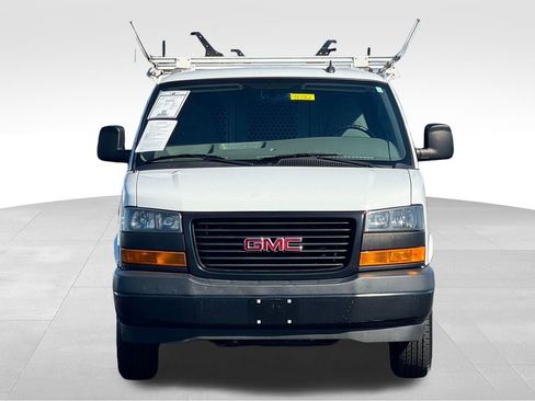 Used 2023 GMC Savana 2500 w/ Driver Convenience Package RWD image 2