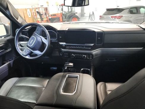 Used 2022 GMC Sierra 1500 SLT w/ SLT Premium Package image 15