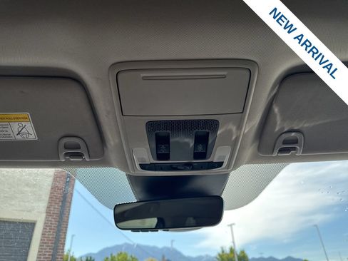 Used 2025 Honda Pilot Touring image 28