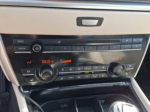 Used 2017 BMW 535i Gran Turismo image 17