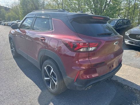 Used 2023 Chevrolet TrailBlazer RS w/ Sun and Liftgate Package image 3