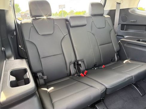 Certified 2025 Kia Telluride SX Prestige AWD/4WD image 24