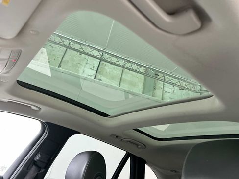 Used 2020 Mercedes-Benz GLC 300 4MATIC image 16