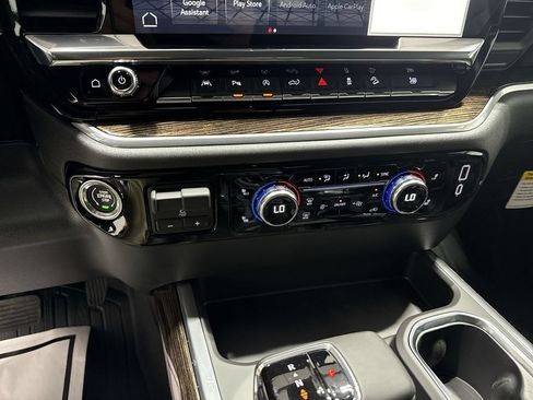 New 2026 GMC Sierra 1500 Elevation w/ Elevation Premium Package AWD/4WD image 17