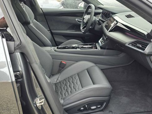 New 2026 Audi S e-tron GT Prestige image 11