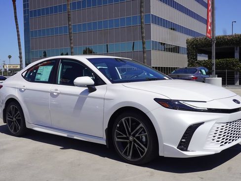 New 2026 Toyota Camry XSE FWD image 3