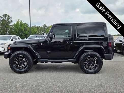 Used 2018 Jeep Wrangler Sahara AWD/4WD image 2