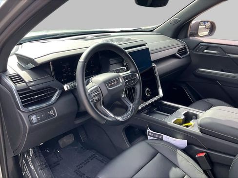 Used 2026 GMC Acadia Elevation w/ Elevation Premium Package FWD image 17