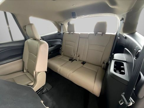 Certified 2018 Honda Pilot EX-L image 32
