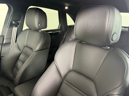 New 2026 Porsche Macan image 5