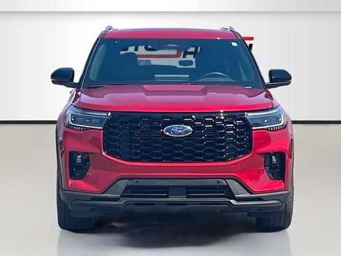 Used 2025 Ford Explorer Platinum w/ LUX Leather Package AWD/4WD image 2