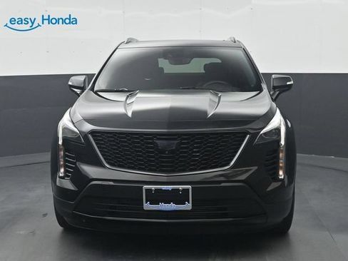 Used 2023 Cadillac XT4 Premium Luxury w/ Enhanced Visibility Package FWD image 2
