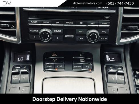 Used 2015 Porsche Cayenne Turbo AWD/4WD image 39