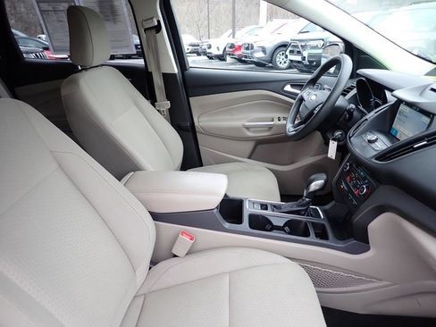 Used 2018 Ford Escape SE w/ Ford Safe & Smart Package image 10