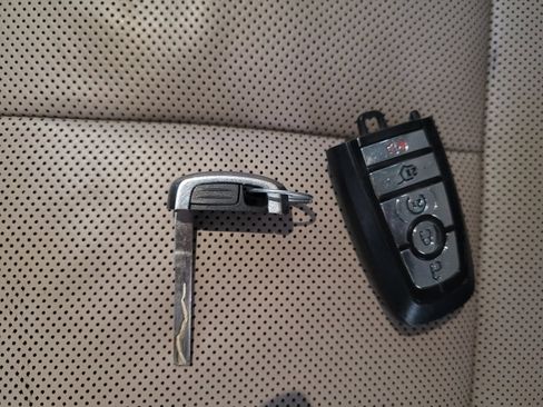 Used 2021 Lincoln Corsair Reserve w/ Elements Package AWD/4WD image 32