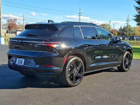 New 2026 Chevrolet Equinox EV RS image 12