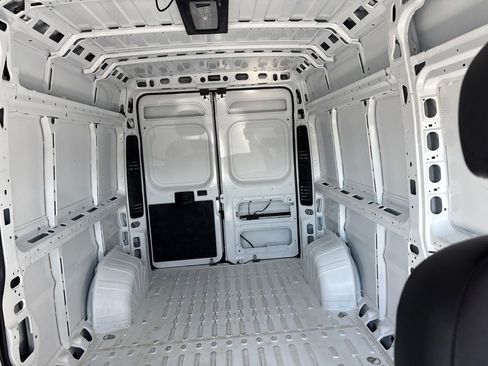 Used 2026 RAM ProMaster 2500 w/ Convenience Group FWD image 30