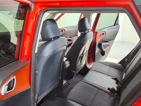 Used 2025 Kia Soul GT-Line w/ GT-Line Technology Package image 34