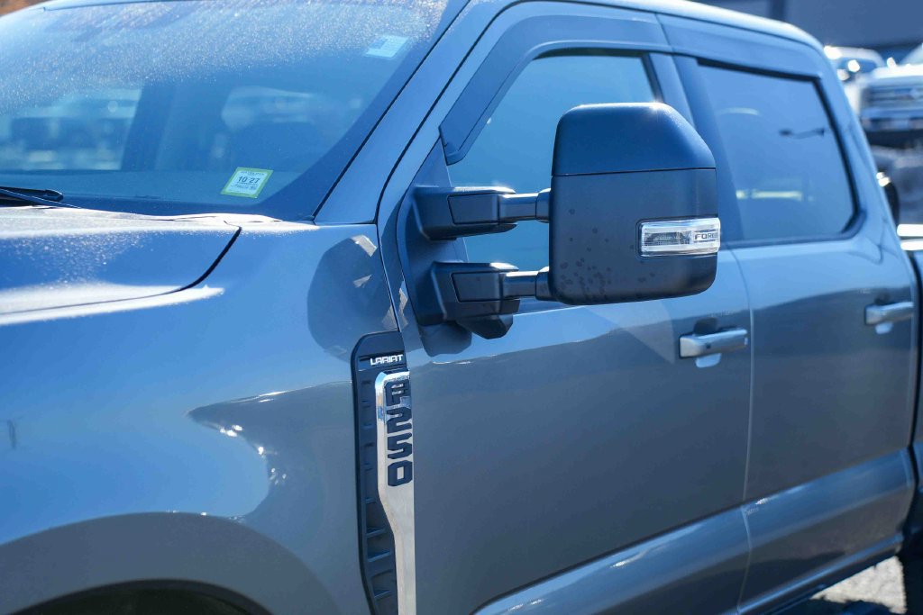 Used 2025 Ford F250 Lariat AWD/4WD image 10