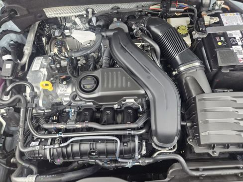 New 2026 Volkswagen Taos SE FWD image 29