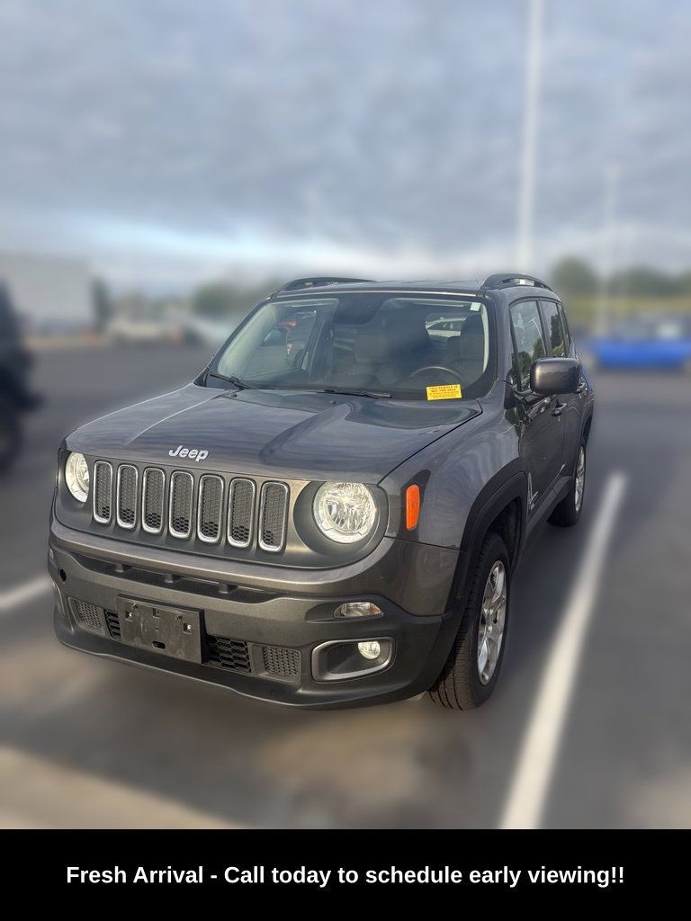 Used 2016 Jeep Renegade Latitude AWD/4WD image 2
