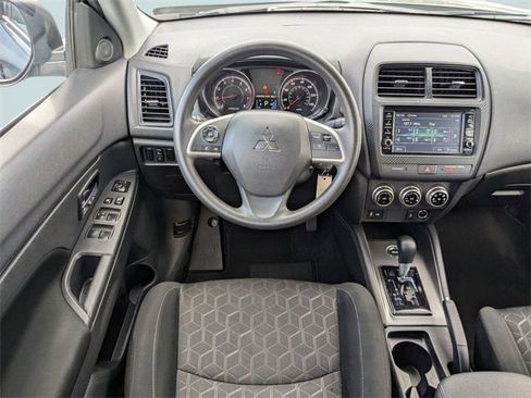 Used 2024 Mitsubishi Outlander Sport ES image 2