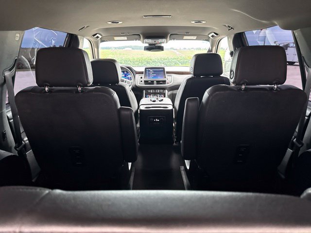 Used 2023 Chevrolet Suburban Premier AWD/4WD image 7