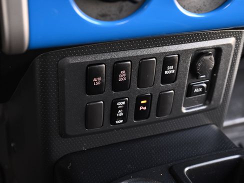 Used 2008 Toyota FJ Cruiser 2WD image 26