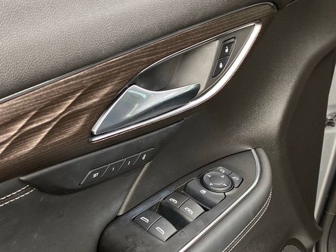 Used 2023 Buick Envision Avenir FWD image 11