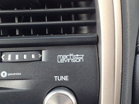 Used 2020 Lexus RX 350L Premium w/ Premium Package image 17