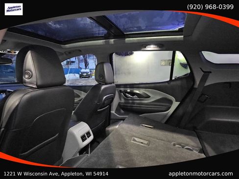 Used 2022 GMC Terrain SLT w/ Infotainment Package II image 36