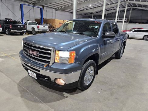 Used 2013 GMC Sierra 1500 SLE w/ Power Tech Package AWD/4WD image 3