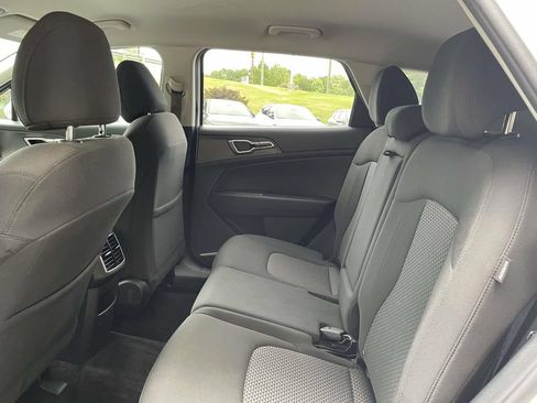 Used 2025 Kia Sportage LX FWD image 10
