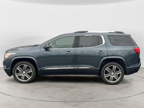 Used 2019 GMC Acadia Denali image 2