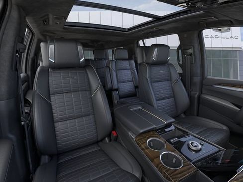 New 2026 Cadillac Escalade ESV Platinum Sport w/ LPO, ONYX Package AWD/4WD image 16