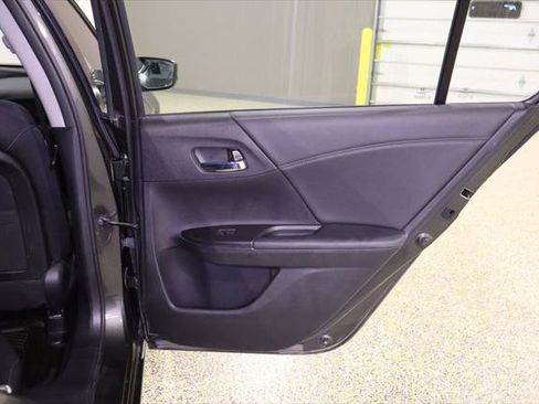 Used 2014 Honda Accord Sport image 32
