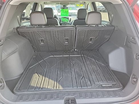 Used 2023 Chevrolet Equinox Premier AWD/4WD image 8
